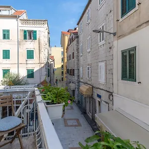 Gasthof Gold, Split